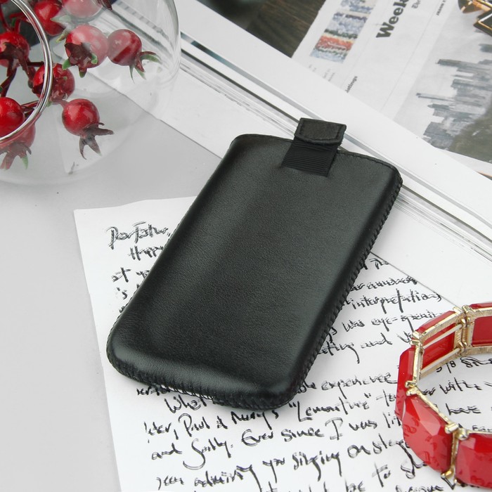 Чехол Time для телефона Apple iPhone 5/5S, с ремешком, цвет чёрный/белый