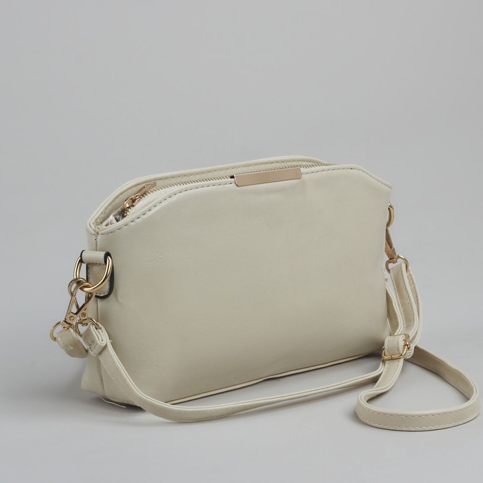 Сумка женская на молнии, 1 отдел, 3 наружных кармана, регулируемый ремень, цвет молочный