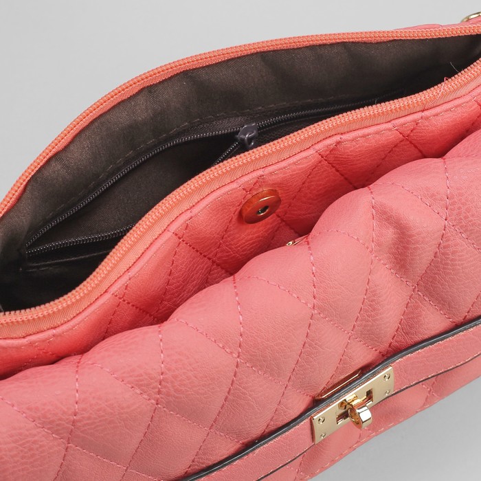 Сумка женская на клапане, 3 отдела, регулируемый ремень, розовая