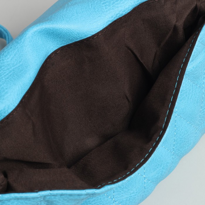 Сумка женская на клапане, 3 отдела, регулируемый ремень, голубая