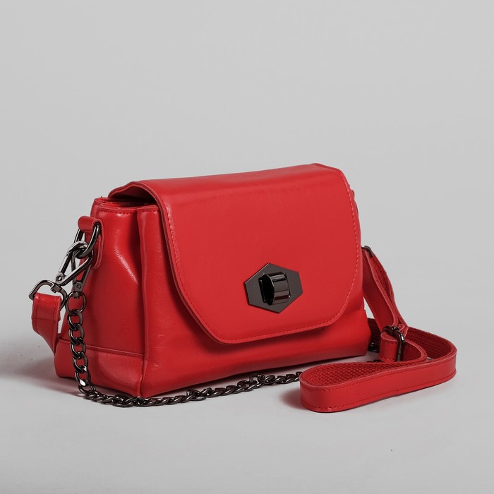 Сумка женская на клапане, 3 отдела, 1 наружный карман, длинный ремень, красная