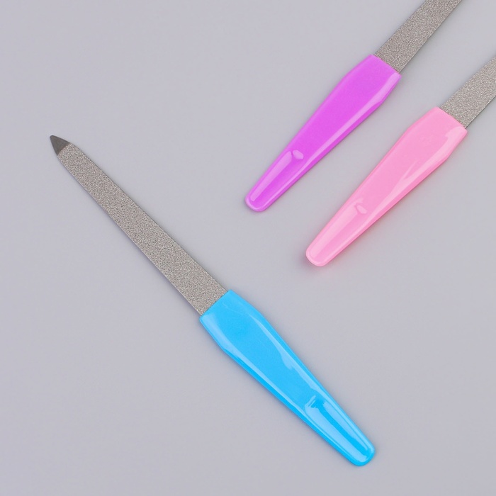 Пилка металлическая для ногтей, 15 см, в чехле, цвет МИКС
