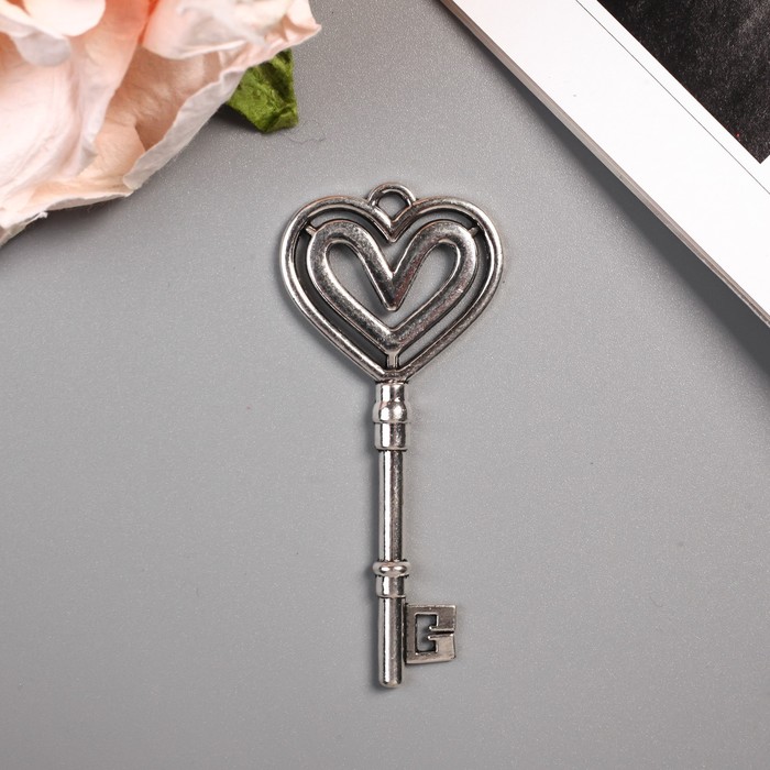 Декоративный элемент "Ключ от сердца"