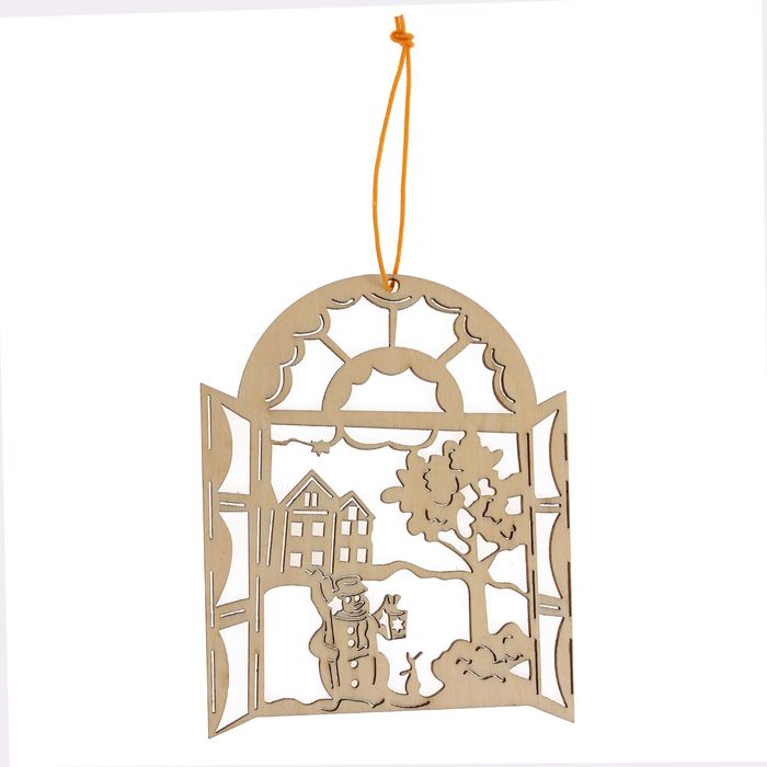Подвеска резная под роспись "Новогоднее окно"