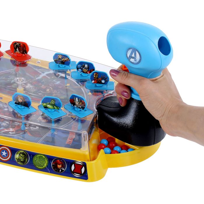 Игра настольная "Битва супергероев", Мстители