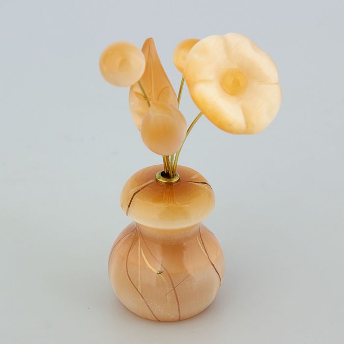 Сувенир «Цветок в горшке», 1 цветок, 2 шарика, селенит