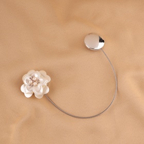 Подхват для штор «Роза», d = 4 см, цвет белый от Сима-ленд