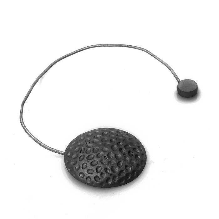 Подхват для штор на шнуре "Круг пятнистый", d=8см, цвет чёрный