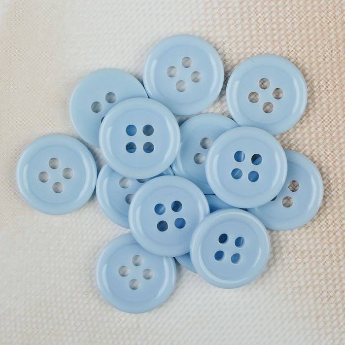 Пуговица классическая на 4 прокола, d=12мм, цвет голубой