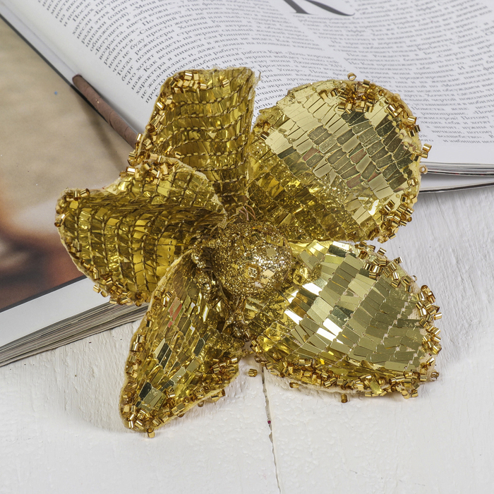 Ветка для декора "Золотой бутон"