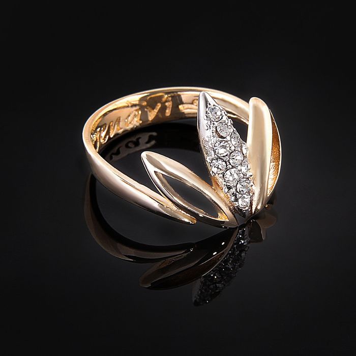 Кольцо "Аевин", размер 16, цвет белый в золоте