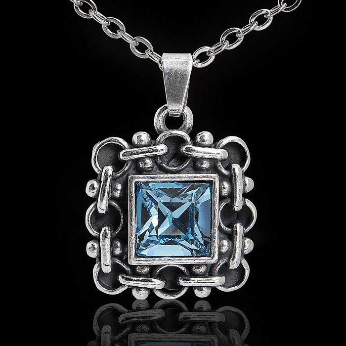 Кулон "Меган", цвет голубой в чернёном серебре, 45 см