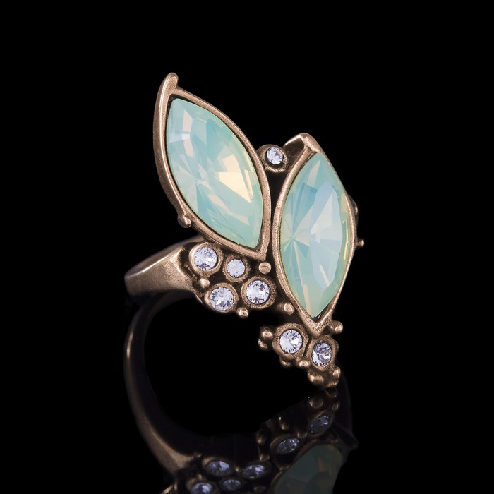 Кольцо "Патта", размер 17, цвет молочно-зелёный в бронзе