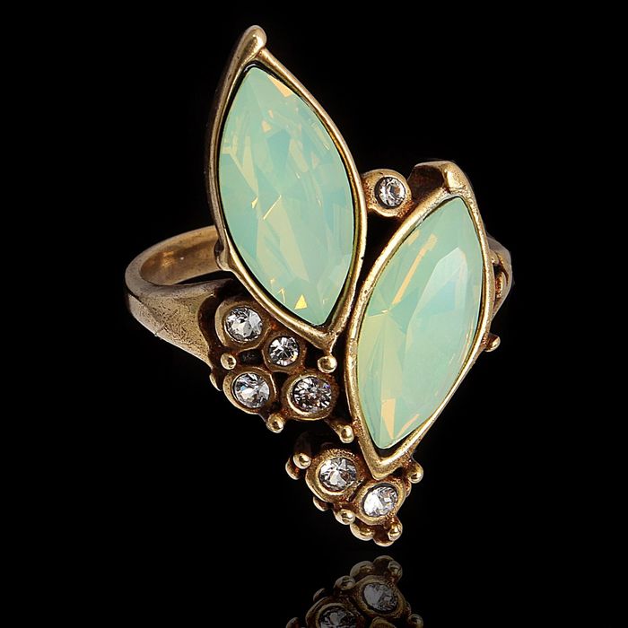 Кольцо "Патта", размер 19, цвет молочно-зелёный в бронзе