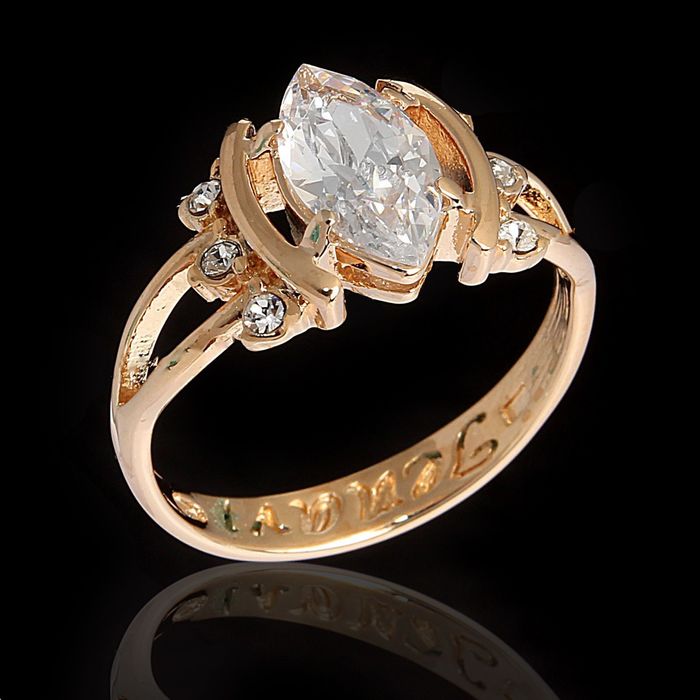 Кольцо "Тэма", размер 18, цвет белый в золоте