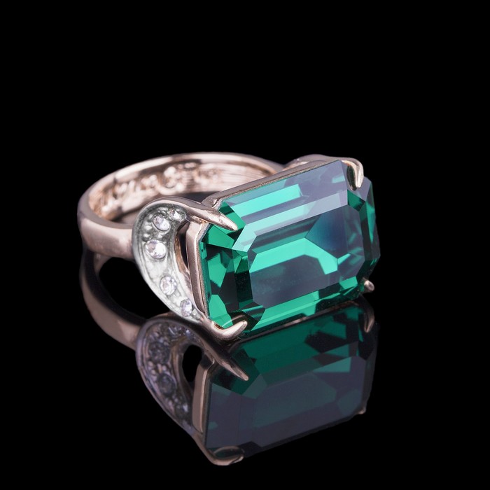 Кольцо "Шквал", размер 18, цвет зелёный в золоте