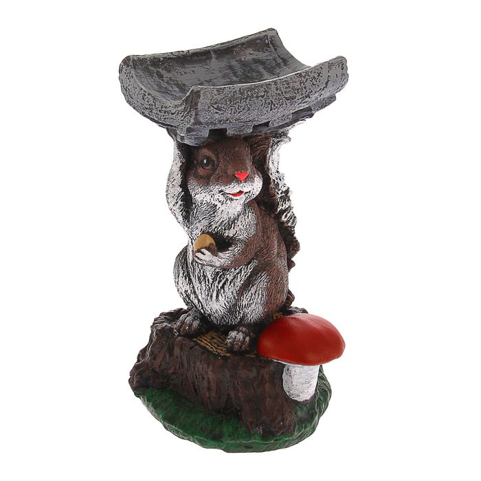 Садовая фигура "Белка на пне"
