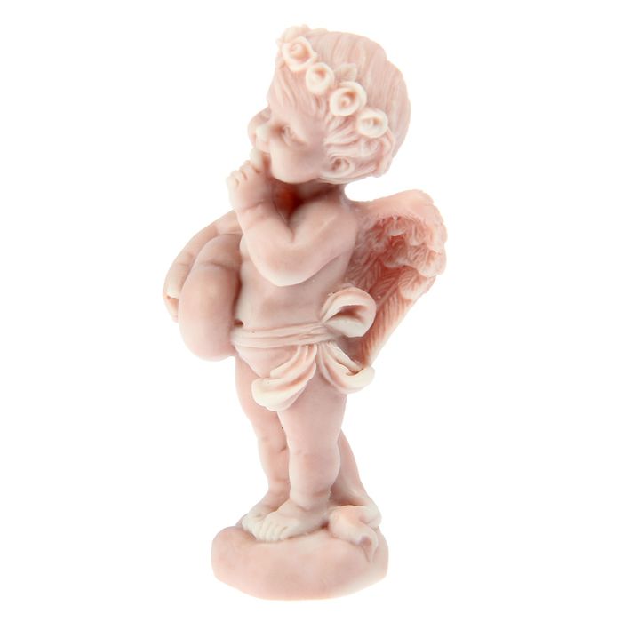 Сувенир "Ангелочек стоящий с сердечком"