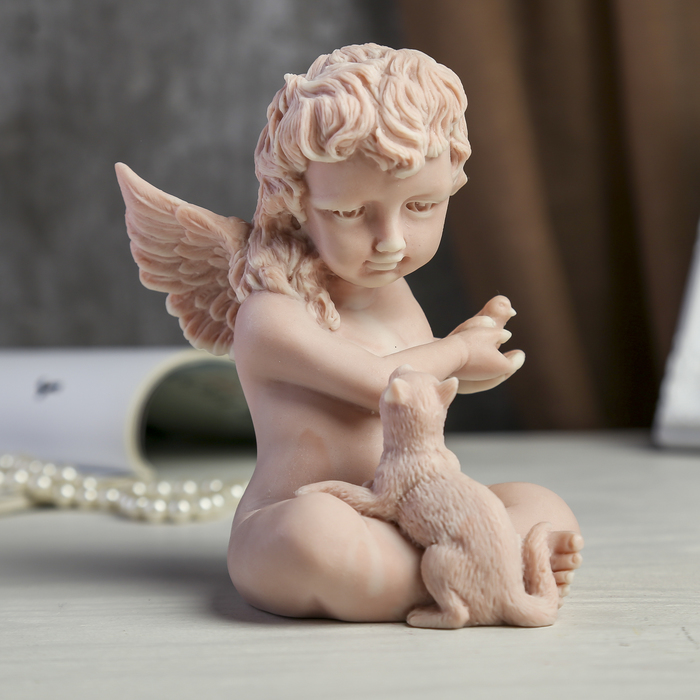 Сувенир "Ангел с птенцом и кошкой"