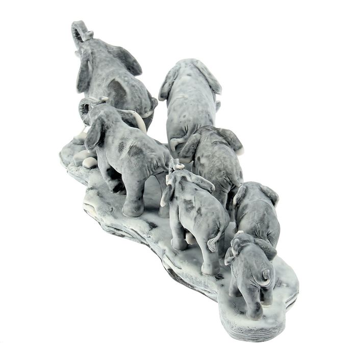 Сувенир "Семь слонов на малой подставке"