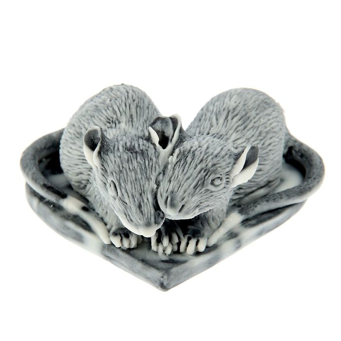 Сувенир "Влюбленная парочка крыс"