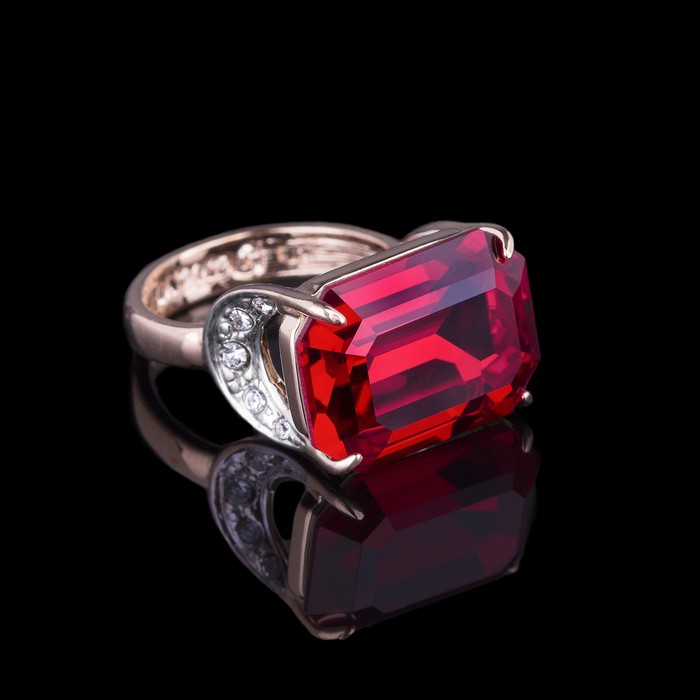 Кольцо "Шквал", размер 19, цвет алый в золоте