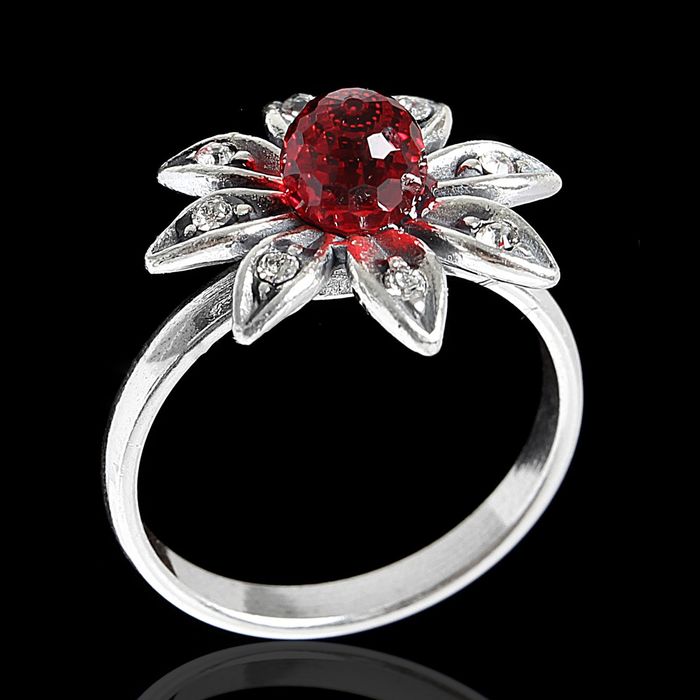 Кольцо "Сель", размер 17, цвет красный в серебре