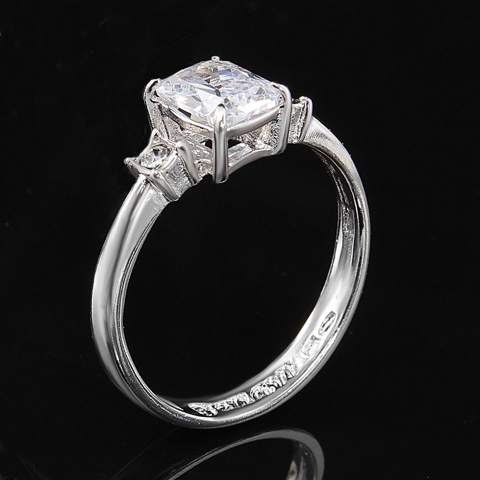 Кольцо "Тур-плие", размер 16, цвет белый в серебре