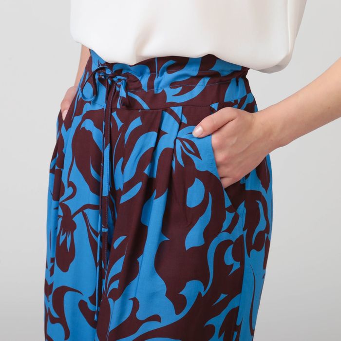 Брюки женские, размер 42, рост 170 см, цвет сине-коричневые цветы (арт. Y1161-0148)