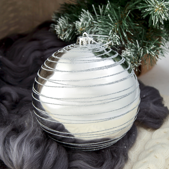 Новогодний шар "Серебряные полосы"