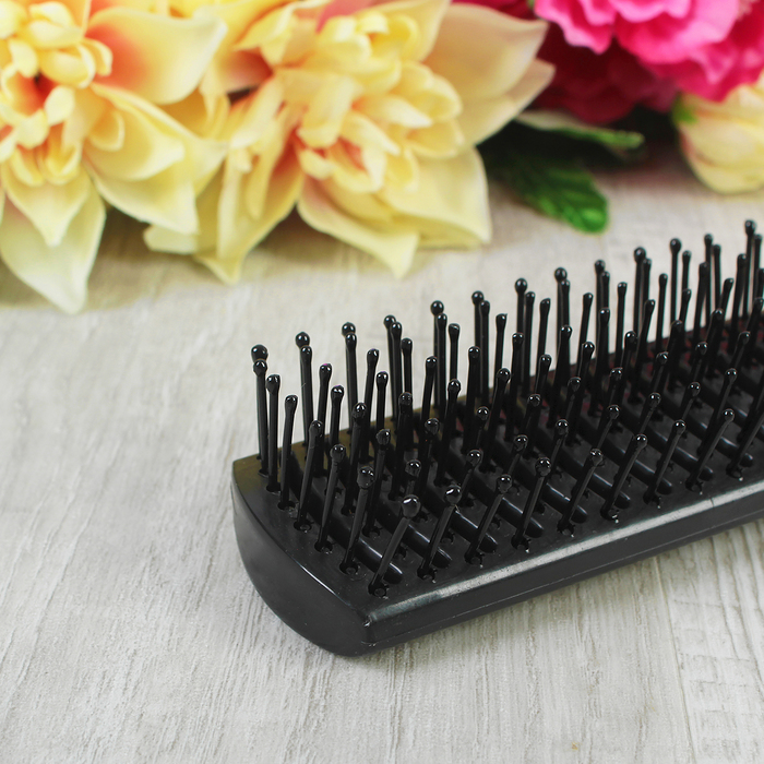 Расчёска массажная, прямоугольная, вентилируемая, цвет чёрный