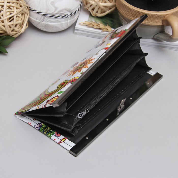 Кошелёк женский на застёжке "Орнамент", 5 отделов, белый