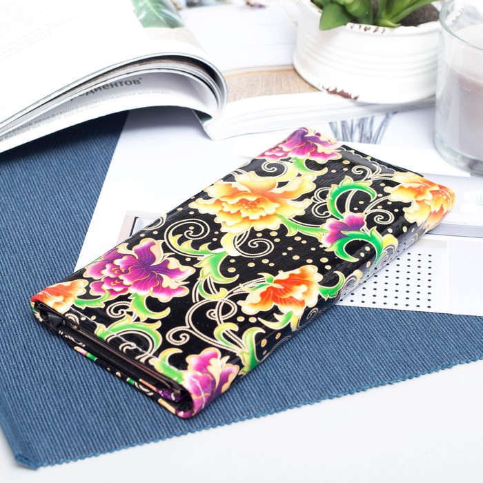 Кошелёк женский на клапане "Цветочный рай", 4 отдела, отдел на рамке, отдел для карт, чёрный