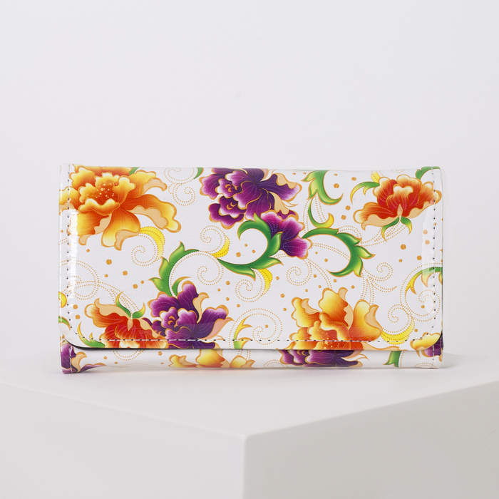 Кошелёк женский на клапане "Цветочный рай", 4 отдела, отдел на рамке, отдел для карт, белый
