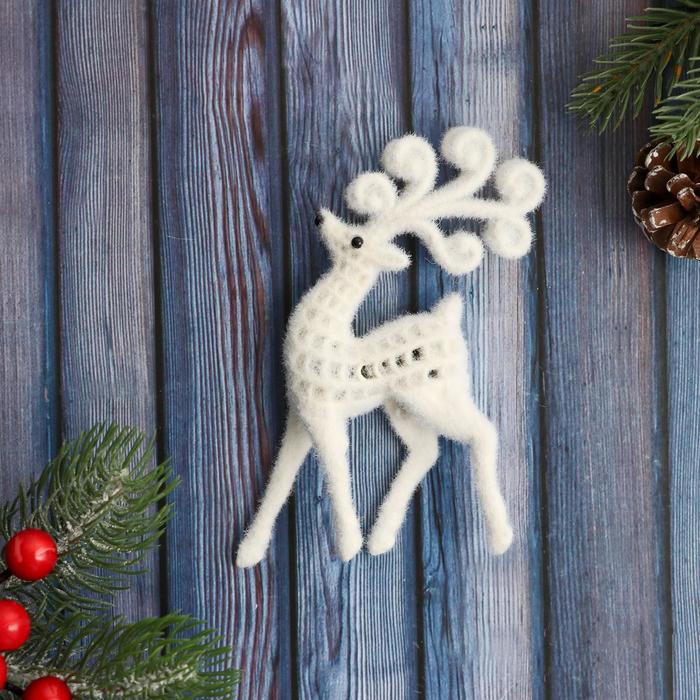 Ёлочная игрушка "Олень с рогами-завитками"