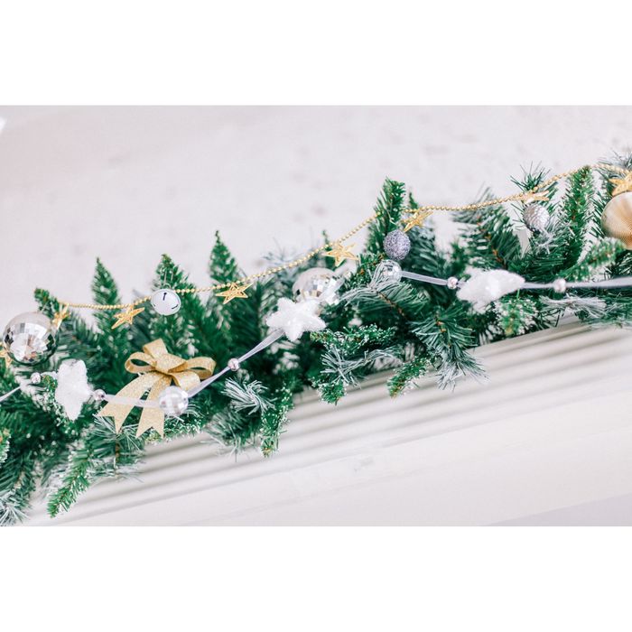 Бусы на ёлку "Зеркальные шарики с пушистыми звёздами"