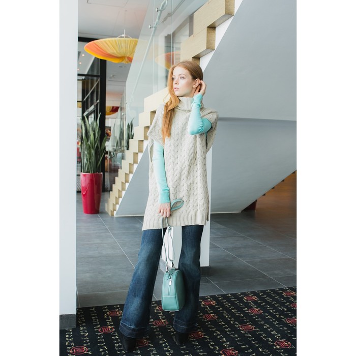 Пончо с воротом, вязка косички (кардиган) 76х140 см, светлый беж, акрил 100%