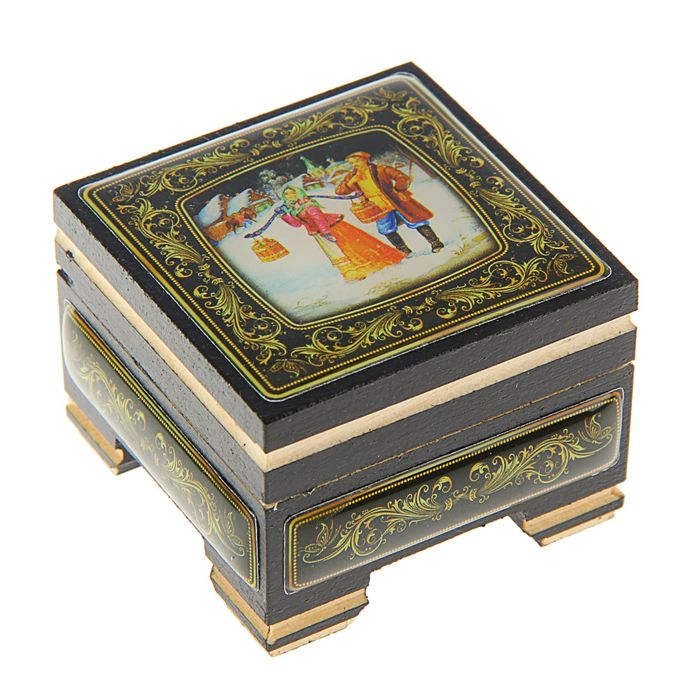 Шкатулка  "Девушка с коромыслом"