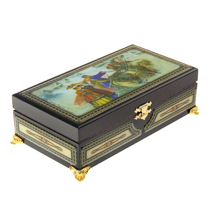 Шкатулка прямоугольная "Гуляние на тройке" на ножках