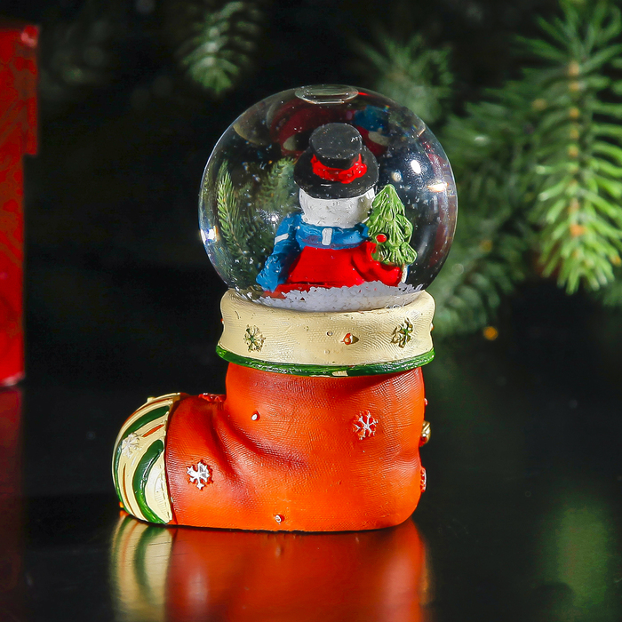 Сувенир водяной шар в форме носка "Снеговик"