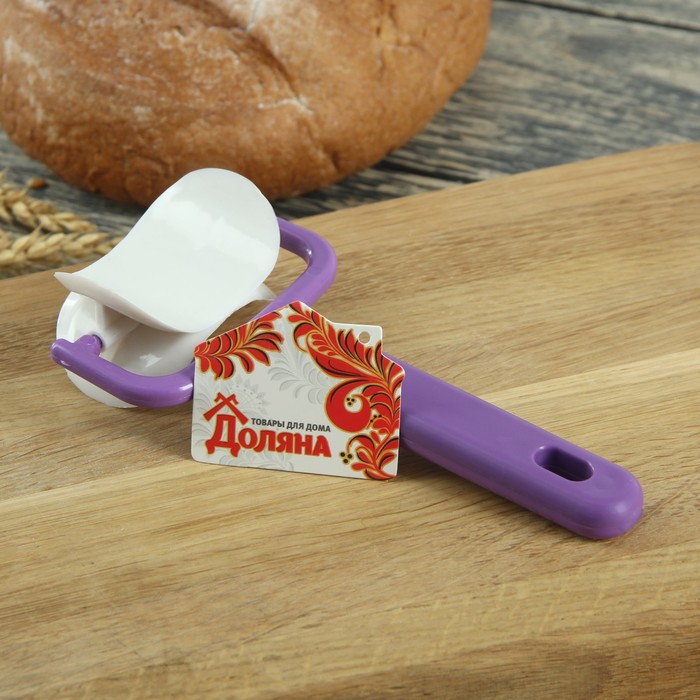 Ролик для вырезания кругов из теста d=6 см "Радуга" 17х8х3,7 см, цвета МИКС