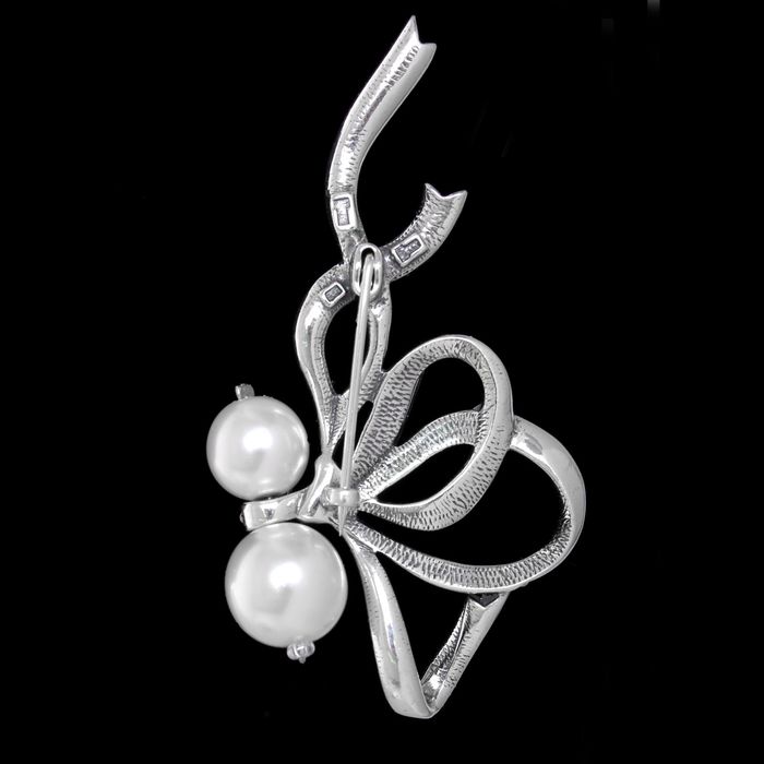 Брошь "Потье", цвет белый в черненом серебре