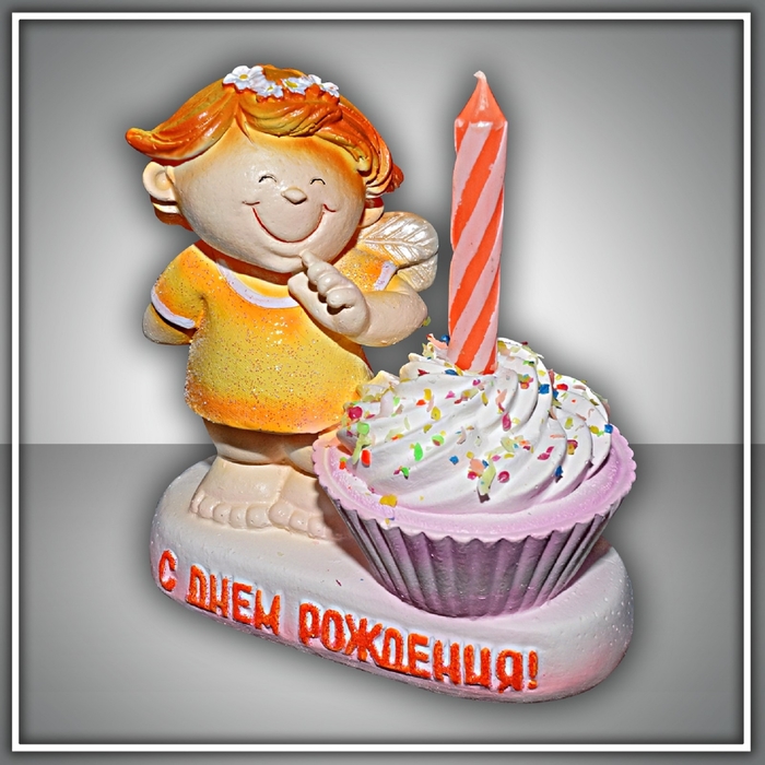 Свеча в подсвечнике "Ангелок с пироженкой"