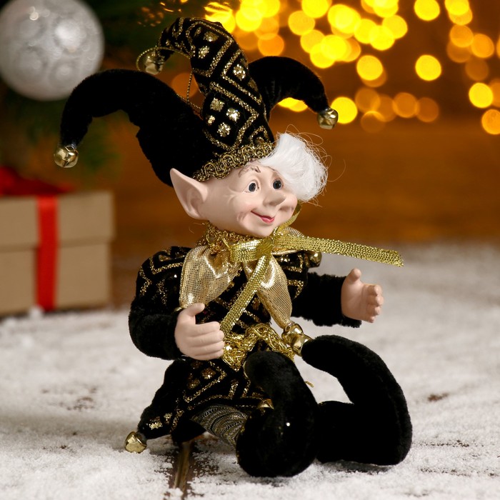 Новогоднее украшение "Шут" эльф в чёрном камзоле и тройном колпаке