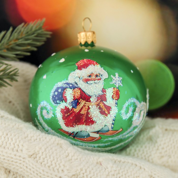 Новогодний шар ручной работы "Дед Мороз на лыжах" микс