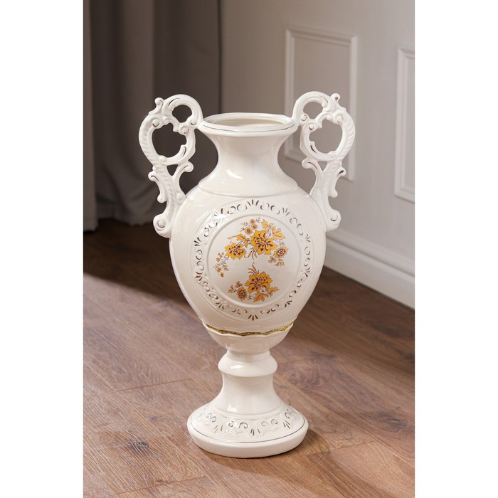 Ваза напольная "Мономах" белая, цветы