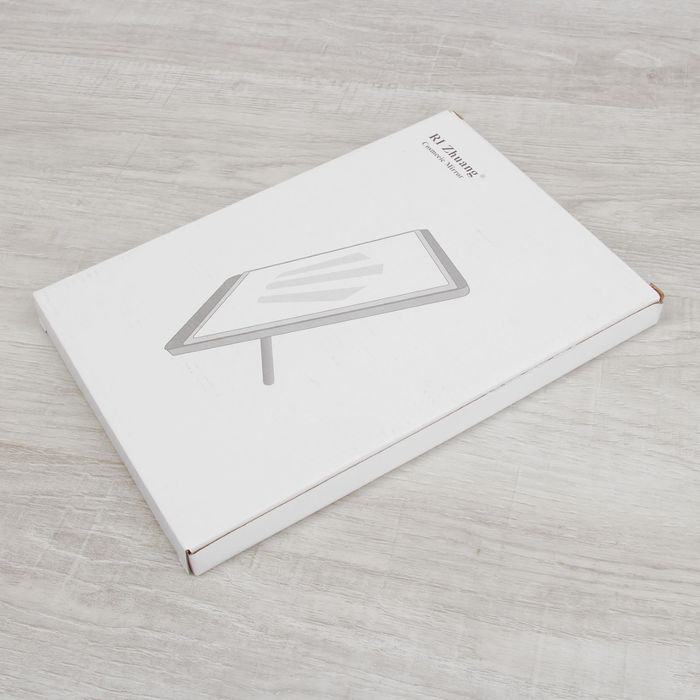 Зеркало на подставке, прямоугольное, без увеличения, цвет бежевый