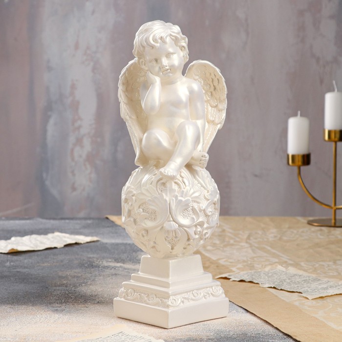 Статуэтка "Ангел на шаре", перламутровая, 36 см