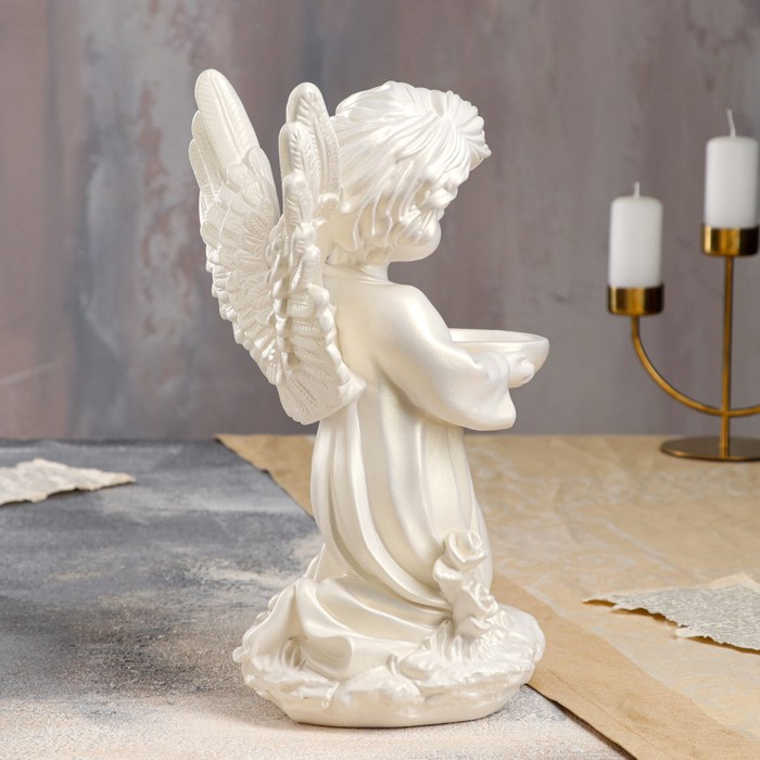 Статуэтка "Ангел с чашей" перламутровая