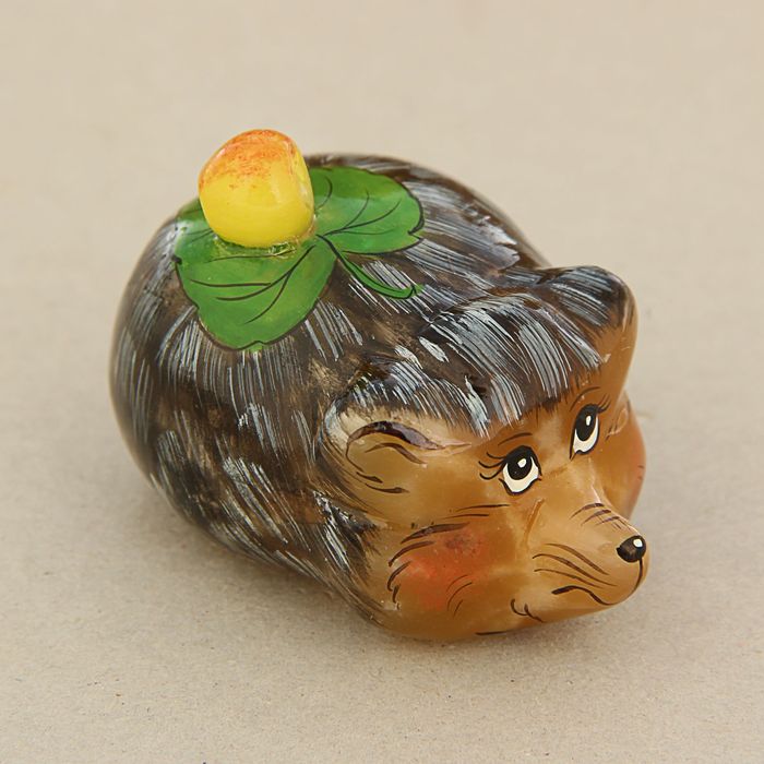 Скульптура "Ёж" с яблоком